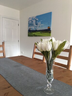 Interior - The Green, Portrush. Deluxe holiday home, 8 beds 12 guests 5 bedrooms. (Portrush)