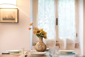 Vila, 3 quartos, 2 banheiros | Cozinha privada | Geladeira, fogão, cooktop, lava-louças