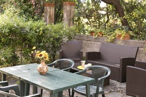 Villa, 3 Bedrooms, 2 Bathrooms | Balcony