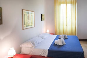 3 Schlafzimmer, laptopgeeigneter Arbeitsplatz, Bügeleisen/Bügelbrett