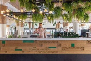 بار (في المنشاة)