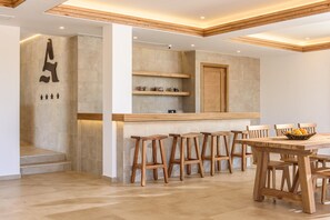 2 bars/lounges, poolside bar - AneSea Hotel (Hersonissos)