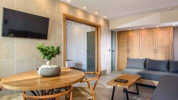 Suite Junior, Beberapa Tempat Tidur, Bebas Asap Rokok | Makan di kamar