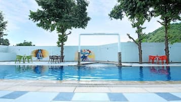 Indoor pool, outdoor pool