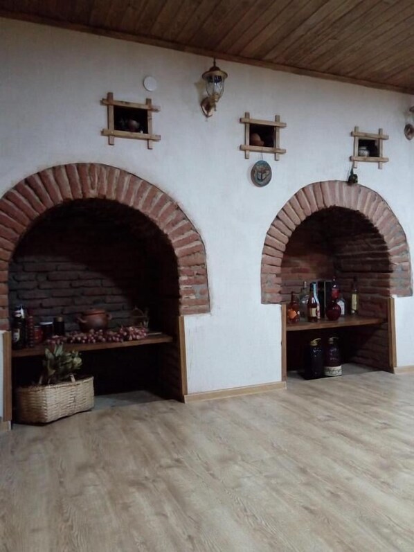 TV, printers - Tbilisi Downtown Guest House (Tbilisi)