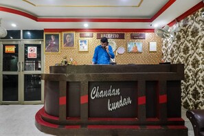 Reception - OYO 60859 Hotel C K International (Gaya)