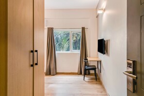 Double or Twin Room | Bed sheets - Capital O 61292 Manyata Sterling (Bengaluru)