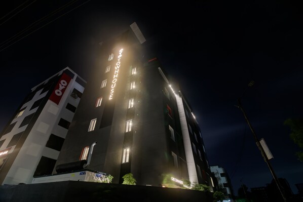 Exterior - OYO Townhouse 177 Balewadi (Pune)