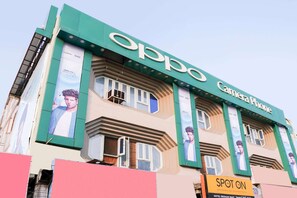 Exterior - SPOT ON 38697 Hotel Sridhar (Khammam)