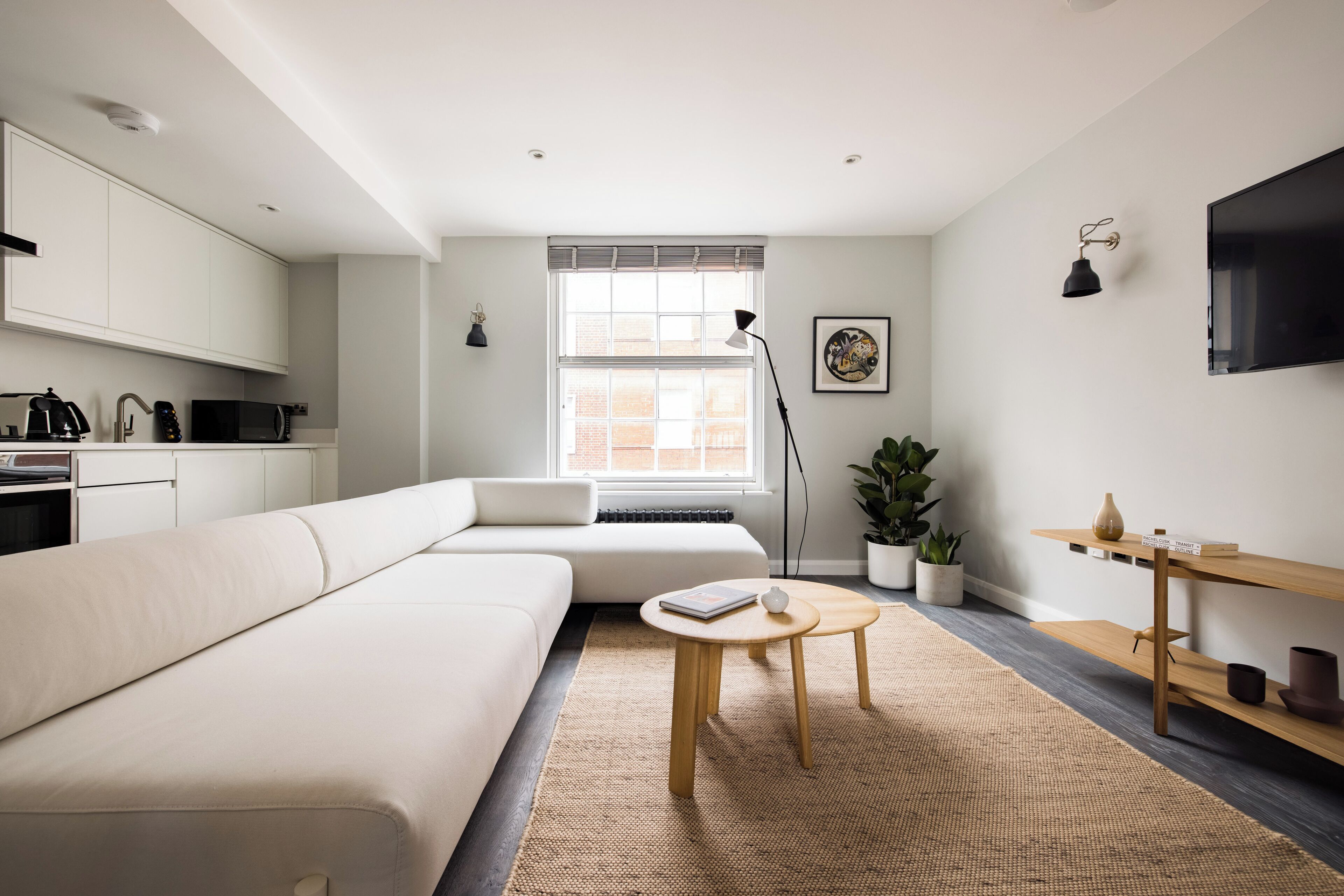 أغطية فراش متميزة وأسرّة بإسفنج يتكيف مع شكل الجسم