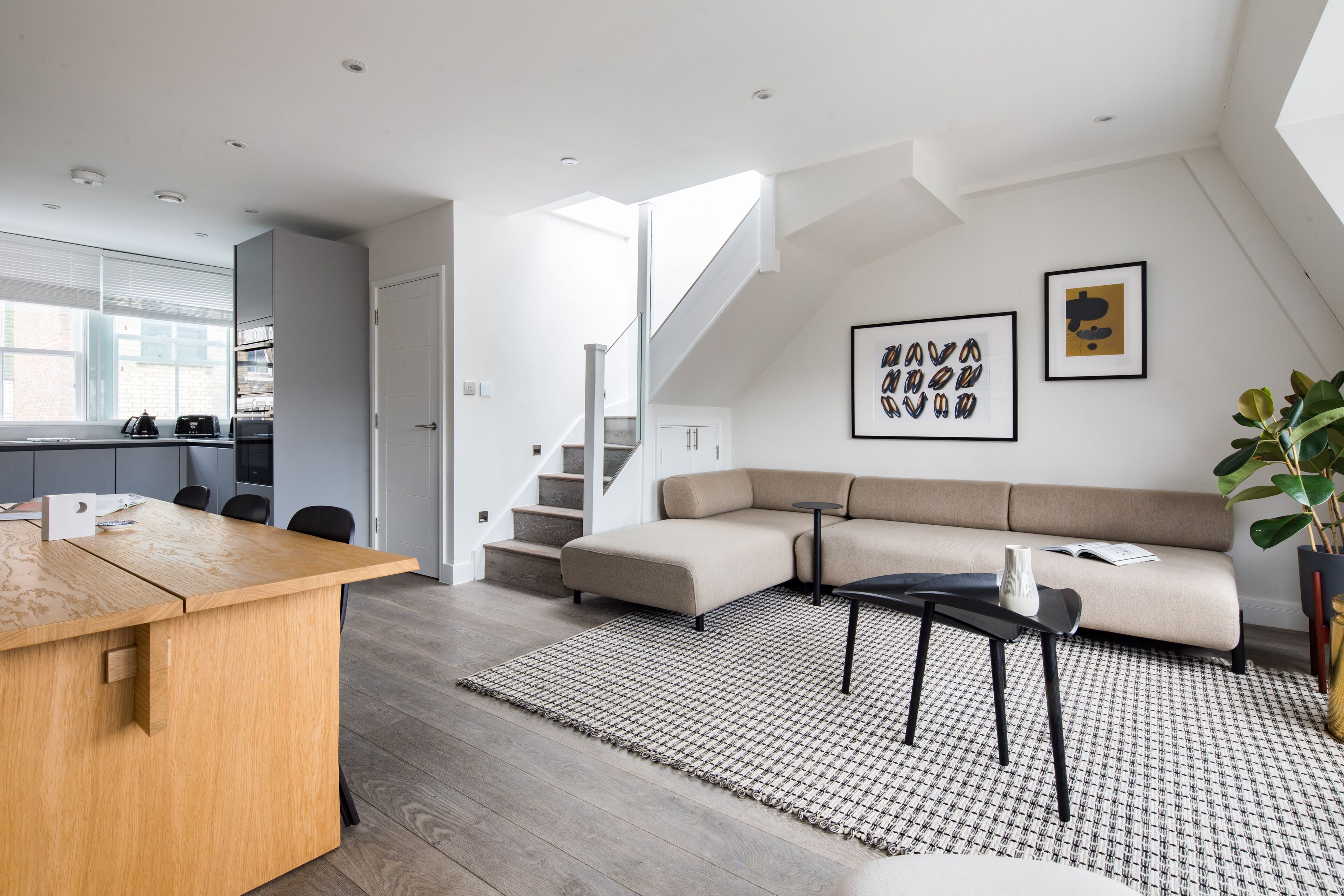 panoramic suite, 3 bedrooms, terrace | living area | 43-inch flat-screen tv with digital channels, tv, netflix