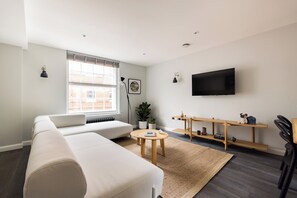 Standaard suite, 2 slaapkamers | Luxe beddengoed, bedden met traagschuimmatrassen