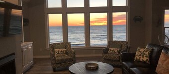 Endless Views Ocean Front 8 BR Private Beach Access Pool Theater