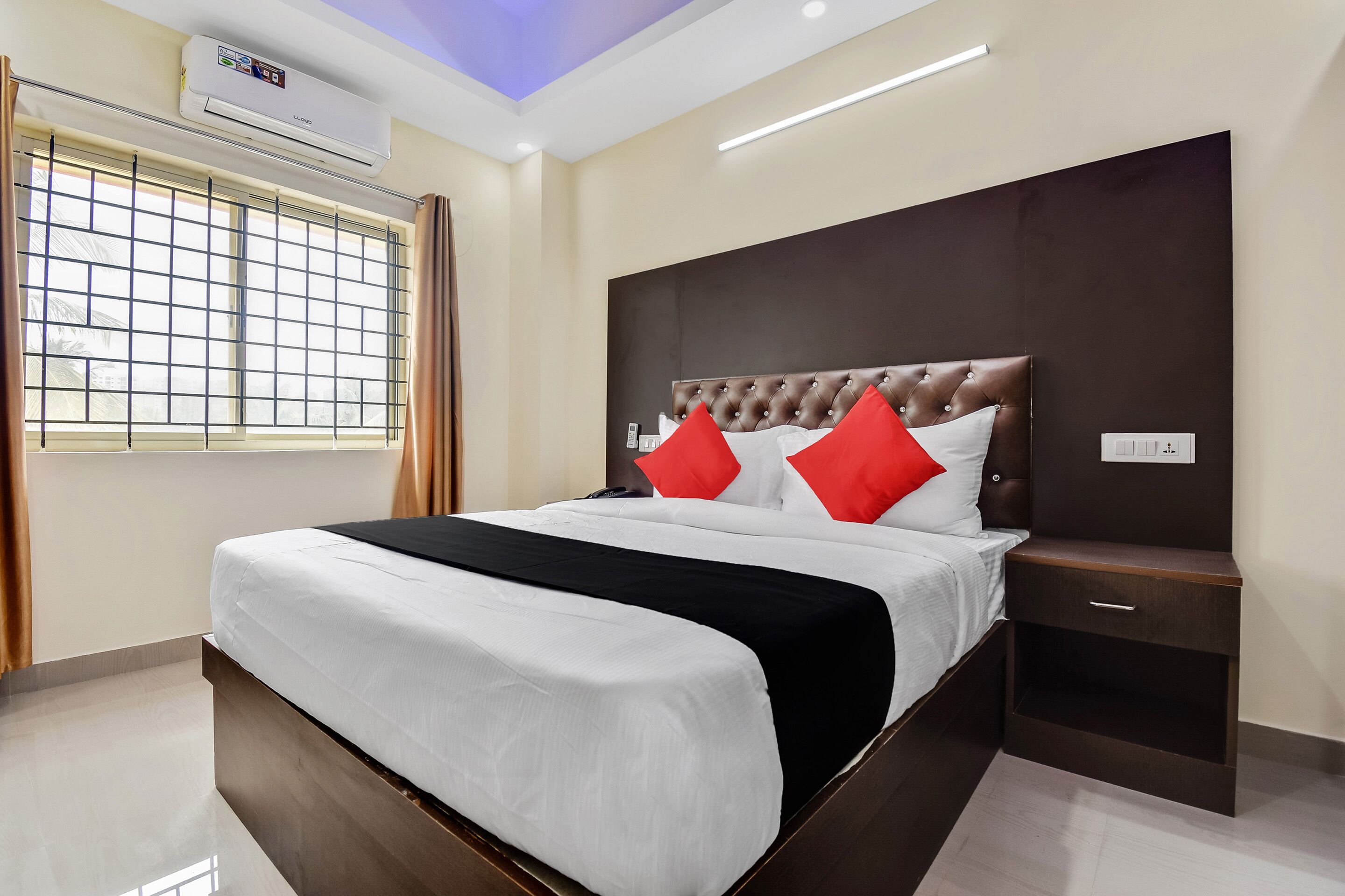 Doppel- oder Zweibettzimmer