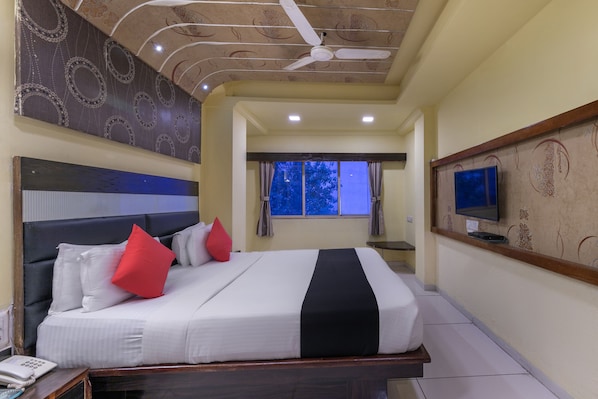 Bed sheets - Capital O 891 Hotel Kadamb Inn (Ahmedabad)