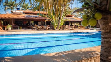 3 outdoor pools, pool umbrellas, sun loungers