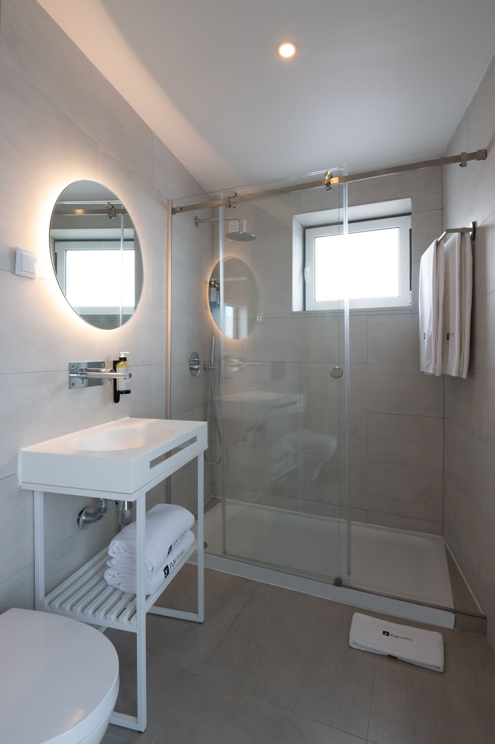 superior double room, balcony | bathroom | shower, hair dryer, towels, soap