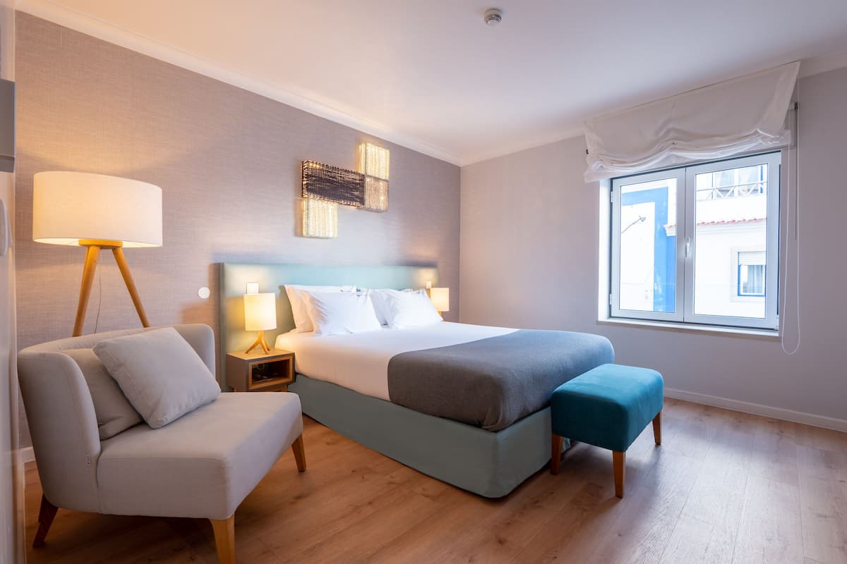 Kamar Double | Brankas, tirai kedap cahaya, tempat tidur bayi gratis, dan Wi-Fi gratis