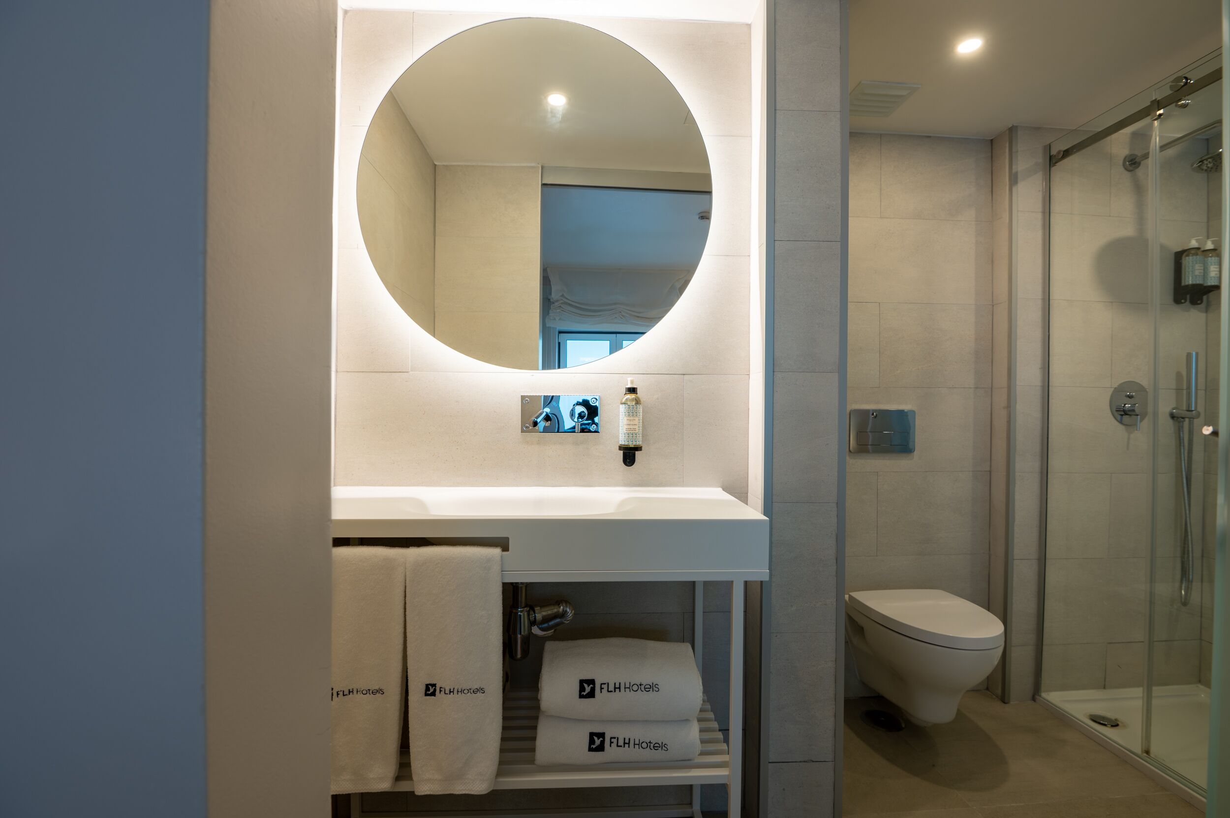 double room (interior view) | bathroom | shower, hair dryer, towels, soap