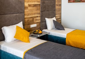 Premium bedding, minibar, in-room safe, desk - BG Palace Hotel (Tbilisi)
