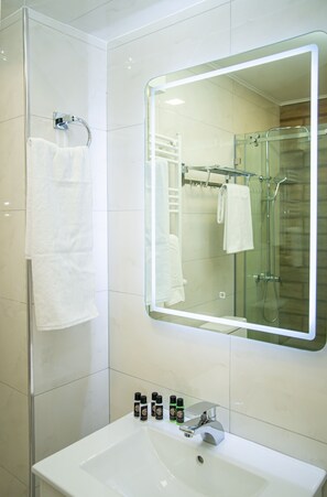 Bathroom - BG Palace Hotel (Tbilisi)