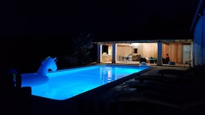 Piscine extérieure, piscine chauffée