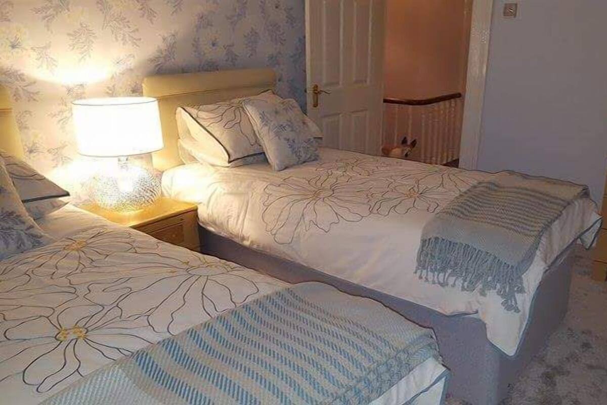 Twin Room, Garden View (The Blue Room) | Decoración personalizada y muebles diferentes