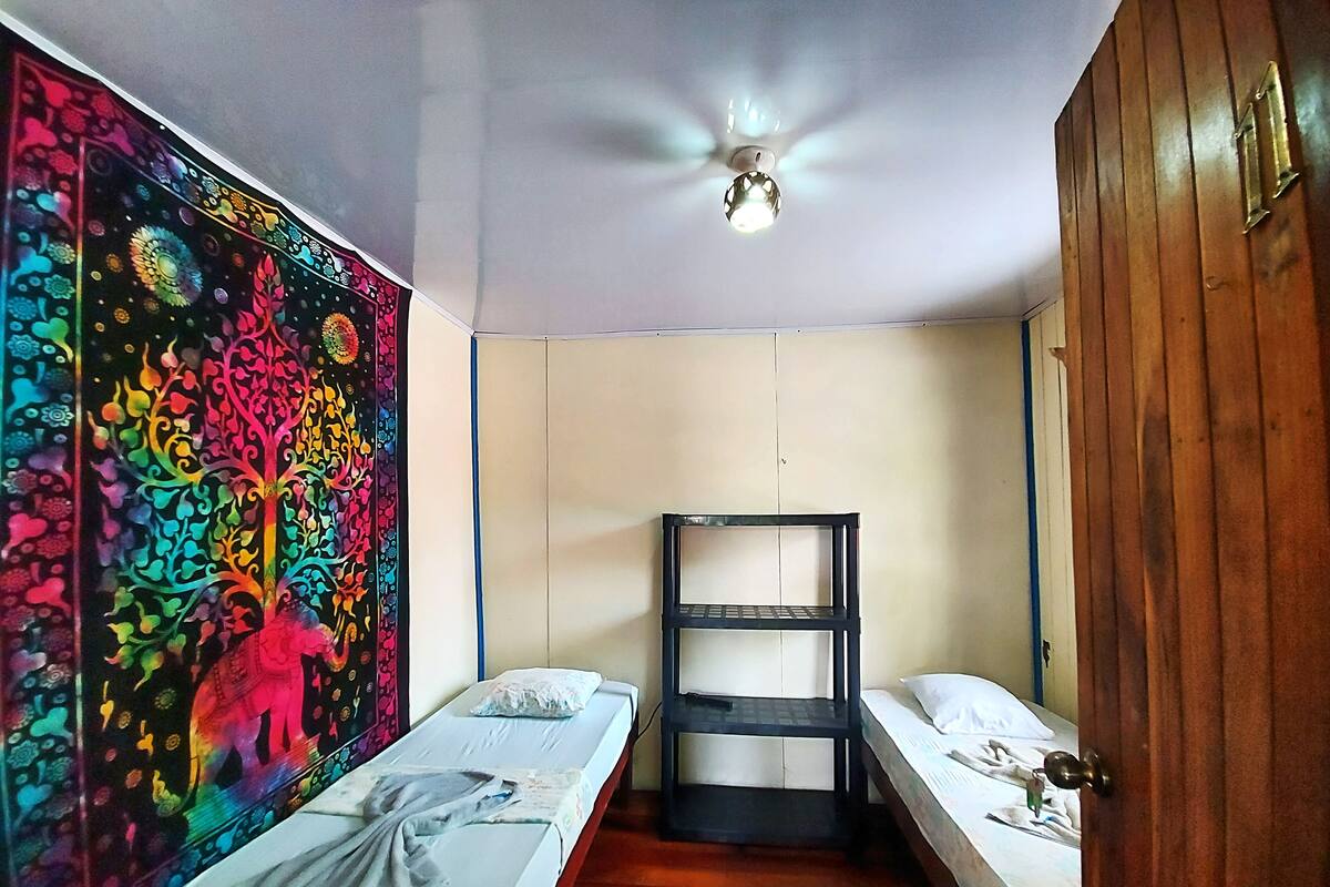 Basic Room, 2 Single Beds, Shared Bathroom | In-room safe, free WiFi, bed sheets