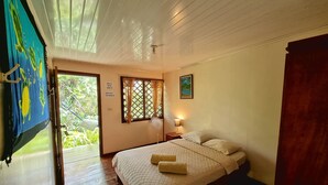 Classic Double Room, 1 Double Bed, Garden View - Cabinas Tortuguero (Colorado)