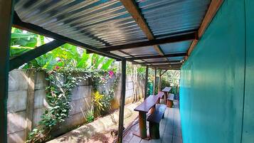 Family Room | In-room safe, free WiFi, bed sheets