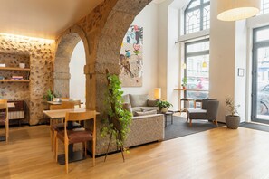 Desayuno continental incluido todos los días