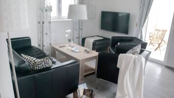 Comfort House, 2 Bedrooms | Living area | TV