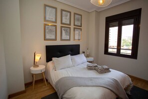 5 makuuhuonetta, silitysrauta/-lauta, Wi-Fi, vuodevaatteet