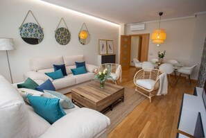 Televisio, kirjoja, stereot