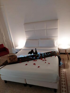 Individually decorated, individually furnished, desk, free WiFi - Cagliari d'Amare (Cagliari)