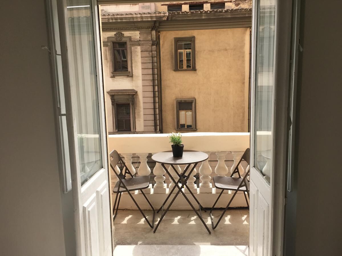 Deluxe Double or Twin Room | Balcony