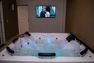 深泡浴缸