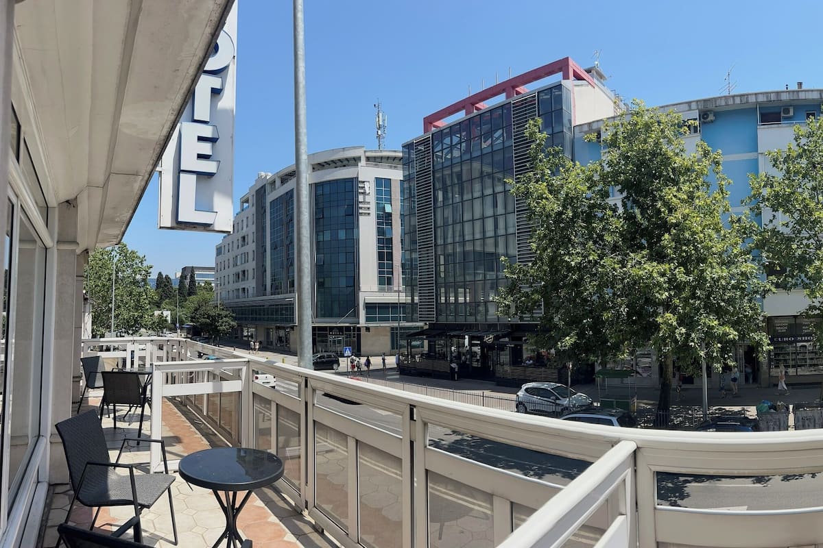 Hypo-allergenic bedding, individually decorated, individually furnished