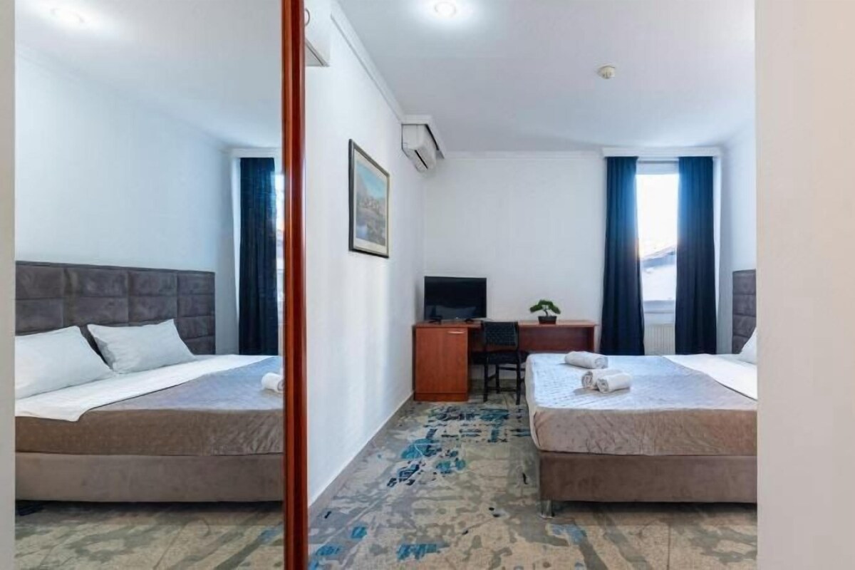 Hypo-allergenic bedding available, desk, laptop workspace, WiFi (free)