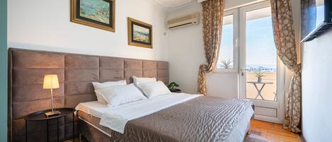 Comfort Double Room | Hypo-allergenic bedding, individually decorated, individually furnished