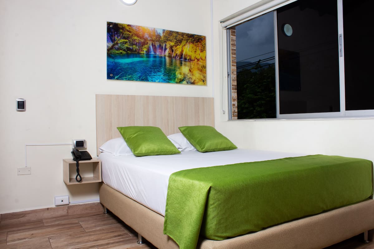 Cortinas opacas y wifi gratis