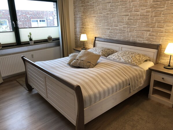 Apartment (incl.cleaning/sheets/towels fee 60EUR) | 1 bedroom, iron/ironing board, cribs/infant beds, free WiFi