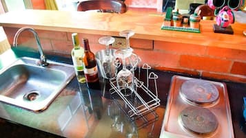Family Cabin | Private kitchen | Fridge, microwave, stovetop, dishwasher