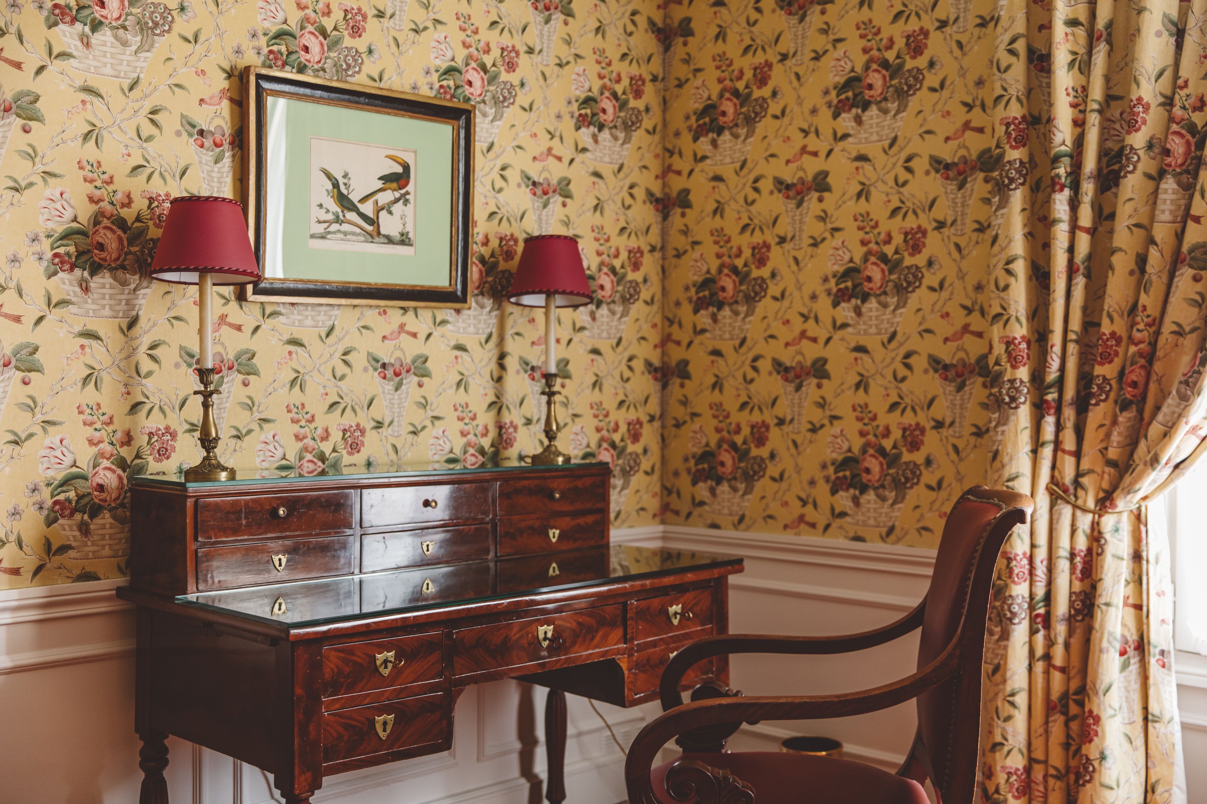 l'appartement terrasse | in-room safe, individually decorated, individually furnished