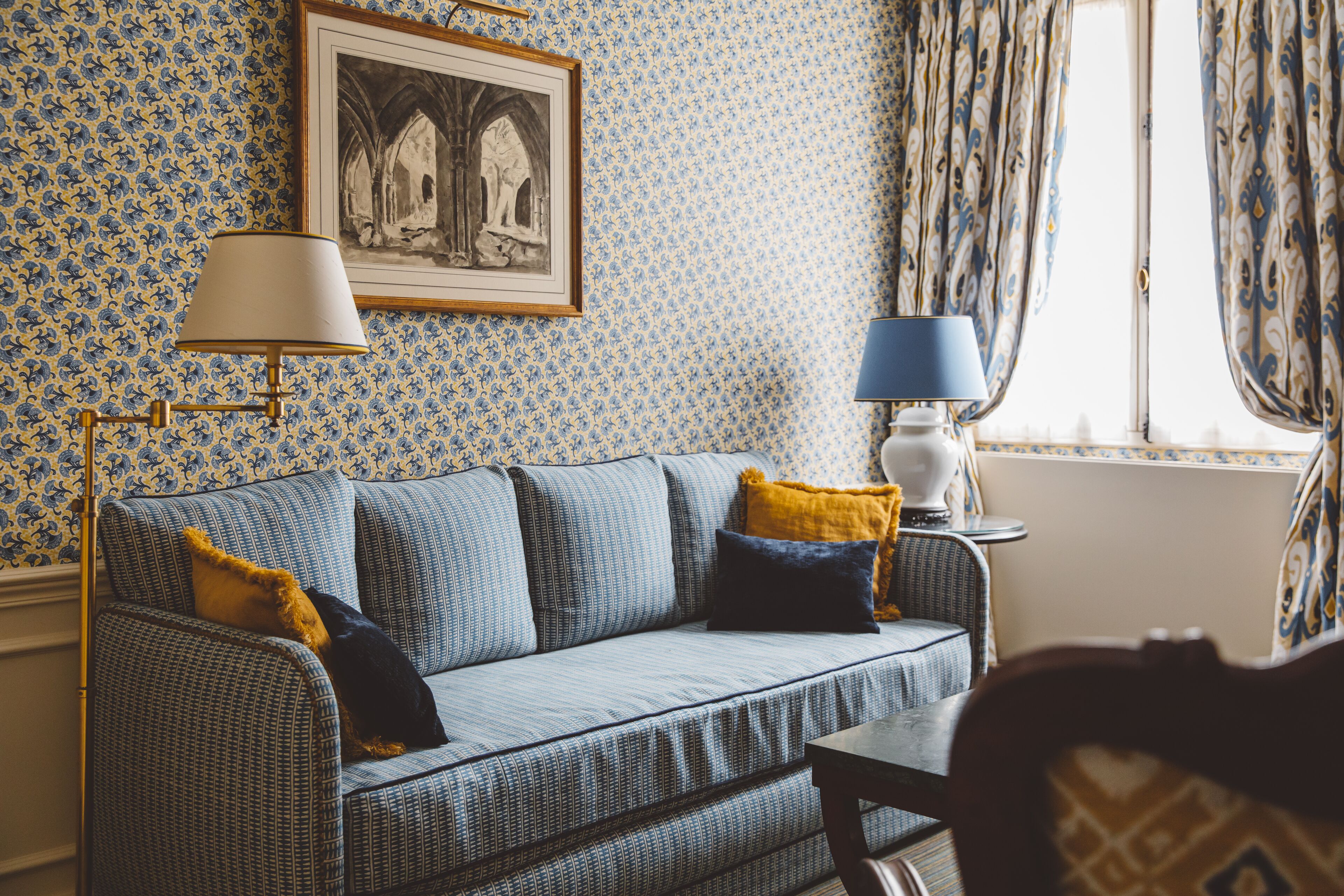 l'appartement terrasse | living room | flat-screen tv