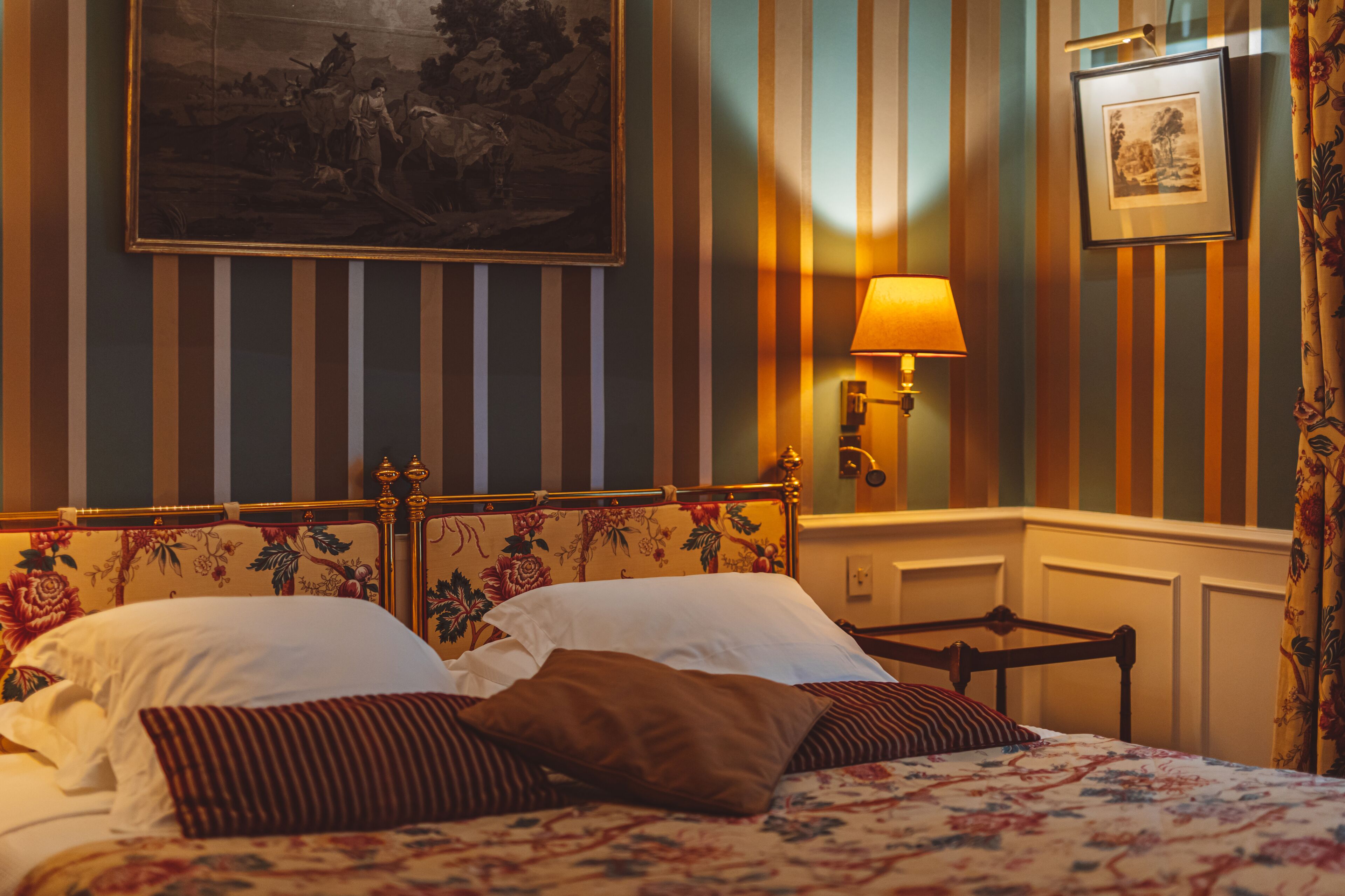 deluxe room | in-room safe, individually decorated, individually furnished