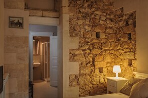 Interior detail - Dedalo Rooms (Noto)