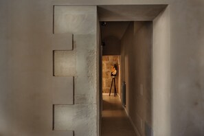 Hallway - Dedalo Rooms (Noto)
