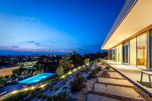 Villa Anna Luxus und privater Pool in Alba