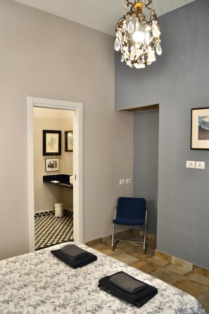 Chambres insonorisées, Wi-Fi gratuit, draps fournis